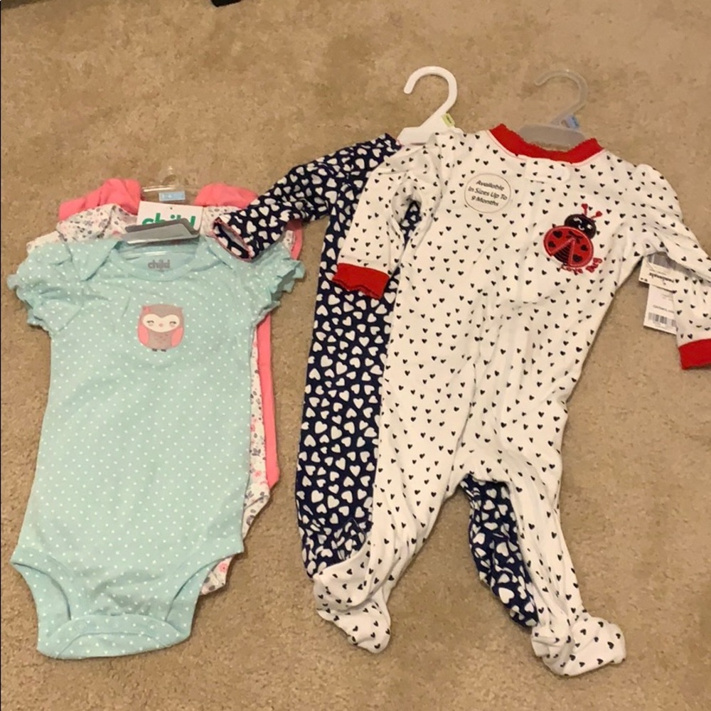 3-6 month Carter’s onesie bundle